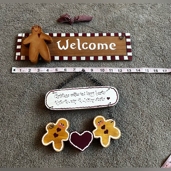 Holiday/Christmas Wooden Gingerbread Wall Decor - Picture 5 of 6